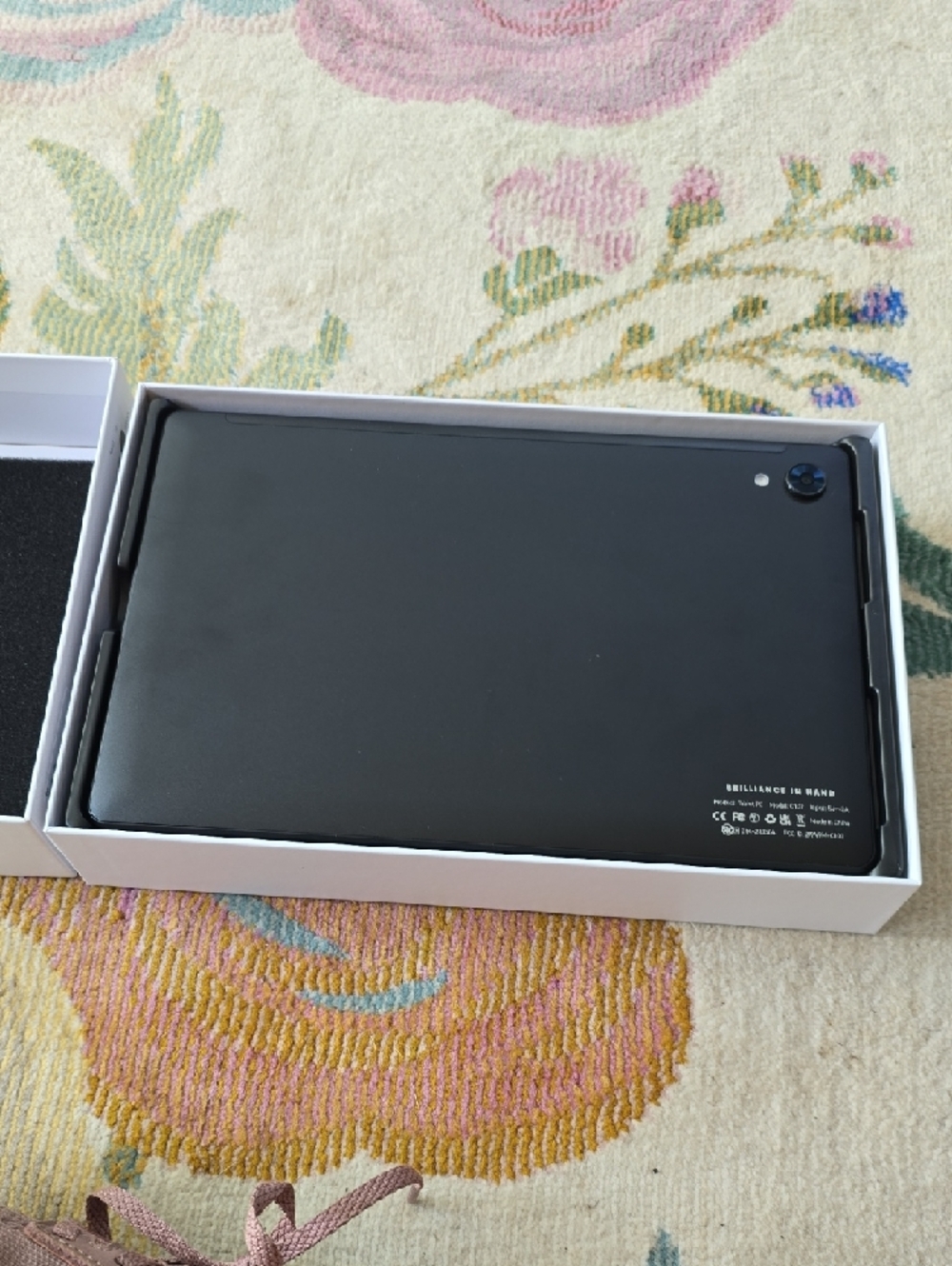 10.1-Inch White Tablet - - Picture 5 of 7